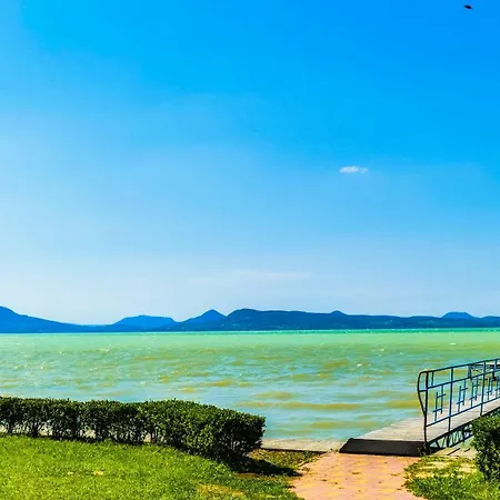 Harsas Apartmanhaz * Balatonboglar