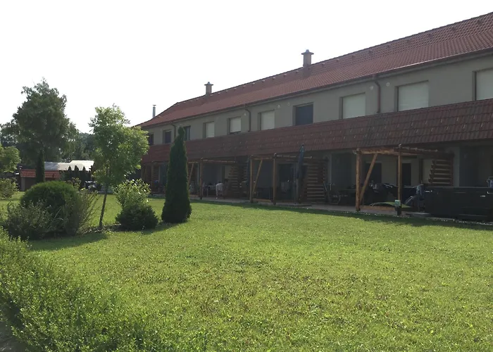 Harsas Apartmanhaz * Balatonboglár